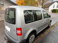 Gebraucht VW Caddy Trendline 105 PS (77 kW) 2012 Silber Van / Kleinbus