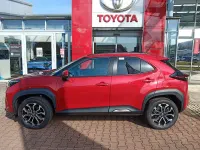 Neu Toyota Yaris Cross 131 PS (96 kW) 2026 Rot SUV