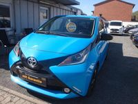 Gebraucht Toyota Aygo X-cite 69 PS (50 kW) 2016 Blau Kleinwagen