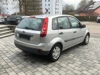 Gebraucht Ford Fiesta 59 PS (43 kW) 2006 Grau Kleinwagen