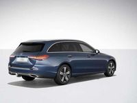 Gebraucht Mercedes C300e 204 PS (150 kW) 2024 Metalliclack sodalithblau Kombi