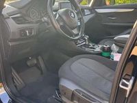 Gebraucht BMW 218 Advantage 150 PS (110 kW) 2016 Schwarz Van / Kleinbus