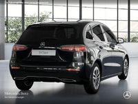 Usado Mercedes B200 Advanced 163 HP (119 kW) 2025 Preto Monovolume