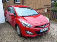 Gebraucht Hyundai i30 Trend 99 PS (72 kW) 2013 Rot Kombi