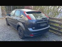 Gebraucht Ford Focus 115 PS (84 kW) 2008 Grau Limousine