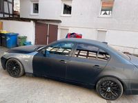 Gebraucht BMW 523 177 PS (130 kW) 2004 Schwarz Limousine