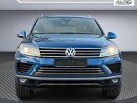 Second-hand VW Touareg Exclusive 262 CP (192 kW) 2016 Albastru SUV