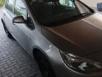 Gebraucht Opel Astra Edition 110 PS (80 kW) 2012 Silber Limousine