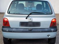 Gebraucht Renault Twingo 58 PS (42 kW) 2005 Silber Kleinwagen