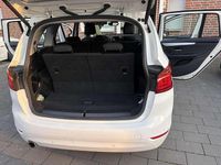 Gebraucht BMW 216 Advantage 116 PS (85 kW) 2016 Weiß Van / Kleinbus