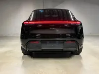 Neu Porsche Macan Turbo 469 kW (639 PS) 2026 Schwarz SUV