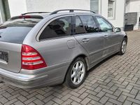 Gebraucht Mercedes C220 Elegance 150 PS (110 kW) 2005 Silber Kombi