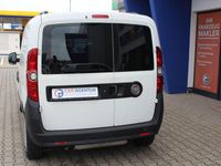 Gebraucht Fiat Doblò 120 PS (88 kW) 2012 Weiß Van / Kleinbus