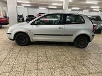 Second-hand VW Polo 75 CP (55 kW) 2002 Argintiu Hatchback