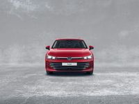 Gebraucht VW Passat Elegance 150 PS (110 kW) 2024 Chilirot metallic Kombi