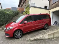 Gebraucht Mercedes V220 Edition 237 PS (174 kW) 2021 Rot Van / Kleinbus