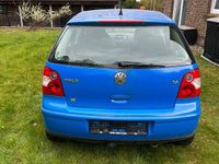 Gebraucht VW Polo 75 PS (55 kW) 2002 Blau Kleinwagen