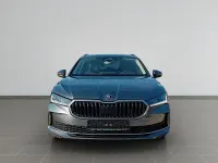 Neu Skoda Superb Selection 204 PS (150 kW) 2025 Grau Kombi