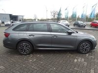 Gebraucht Skoda Octavia Clever 116 PS (85 kW) 2022 Grau Kombi