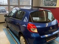 Gebraucht Renault Clio II 75 PS (55 kW) 2009 Blau Kleinwagen