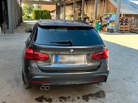 Gebraucht BMW 330 258 PS (189 kW) 2017 Grau Kombi