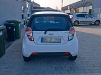 Gebraucht Chevrolet Spark 67 PS (49 kW) 2010 Weiß Kleinwagen