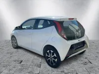 Gebraucht Toyota Aygo Team 72 PS (52 kW) 2022 Weiß Kleinwagen