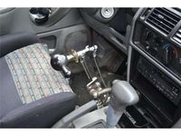 Gebraucht Mitsubishi Space Runner 122 PS (89 kW) 1996 Rot Van / Kleinbus