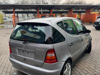 Gebraucht Mercedes A160 102 PS (75 kW) 2000 Silber Kleinwagen