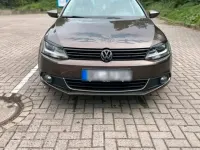 Używany VW Jetta Life 122 KM (89 kW) 2014 Brązowy Sedan/Limuzyna