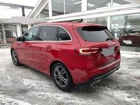 Gebraucht Mercedes B200 163 PS (119 kW) 2019 Rot Van / Kleinbus