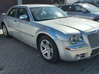 Second-hand Chrysler 300C 218 CP (160 kW) 2008 Argintiu Berlinǎ