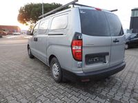 Gebraucht Hyundai H-1 116 PS (85 kW) 2015 Silber Van / Kleinbus