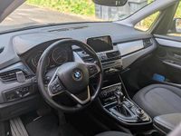 Gebraucht BMW 218 150 PS (110 kW) 2018 Grau Van / Kleinbus