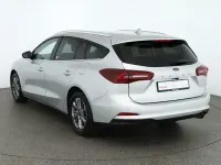 Używany Ford Focus Titanium X 120 KM (88 kW) 2023 Srebrny Sedan/Limuzyna