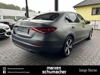 Gebraucht Mercedes C300e Avantgarde 313 PS (230 kW) 2022 Unilack polarweiß Limousine