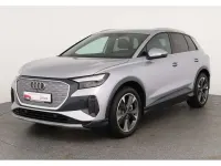 Używany Audi Q4 e-tron Ambiente 250 kW (340 KM) 2024 Srebrny SUV