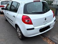 Gebraucht Renault Clio II 86 PS (63 kW) 2008 Weiß Kleinwagen