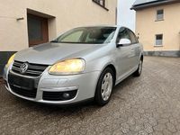 Gebraucht VW Jetta 122 PS (89 kW) 2008 Silber Limousine