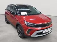 Gebraucht Opel Crossland Elegance 130 PS (95 kW) 2022 Chilli rot met./dach diamant schwarz met. SUV