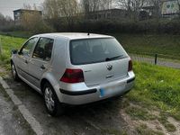 Gebraucht VW Golf IV 100 PS (73 kW) 2000 Silber Kleinwagen