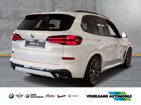 gebraucht BMW X5 xDrive30d Allrad Sportpaket HUD Luftfederung Niveau StandHZG AHK-el. klappb. El. Panodach