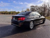 Gebraucht BMW 318 Efficient Dynamics 136 PS (100 kW) 2016 Schwarz Limousine