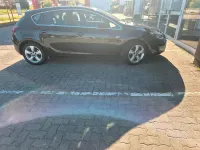 Gebraucht Opel Astra 116 PS (85 kW) 2010 Schwarz Kleinwagen