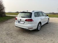 Gebraucht VW Golf VII Highline 150 PS (110 kW) 2019 Weiß Kombi