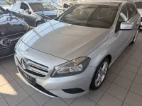 Gebraucht Mercedes A180 122 PS (89 kW) 2012 Silber Kleinwagen