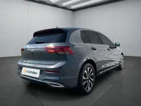 Gebraucht VW Golf VIII 150 PS (110 kW) 2021 Grau Kleinwagen
