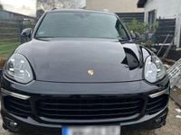 Używany Porsche Cayenne 262 KM (192 kW) 2015 Czarny SUV