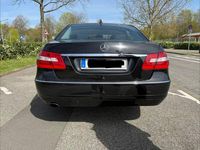 Gebraucht Mercedes E200 Elegance 184 PS (135 kW) 2010 Schwarz Limousine