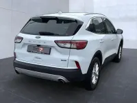 Używany Ford Kuga Titanium 225 KM (165 kW) 2022 Biały SUV